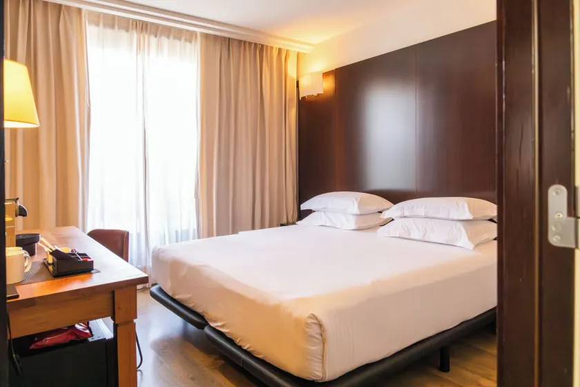 Hotel Barcelona Universal - Image 1