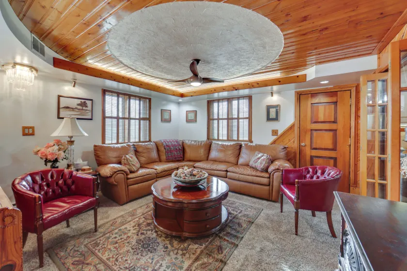 Walk to Park: Family Home in Monroeville! - Image 1