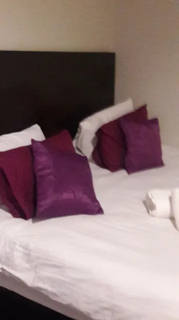 Valley Guest House - Image 1