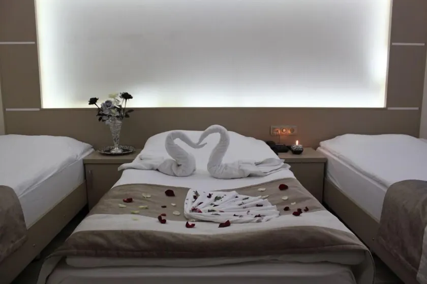 Derya Otel - Image 1