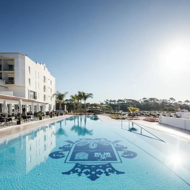 Dona Filipa Hotel - Image 1