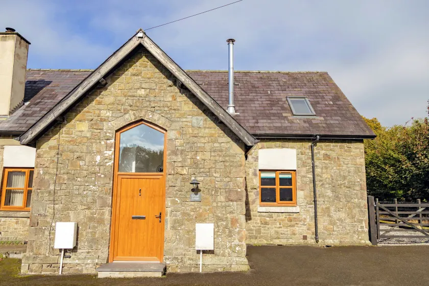School Lodge - Image 1