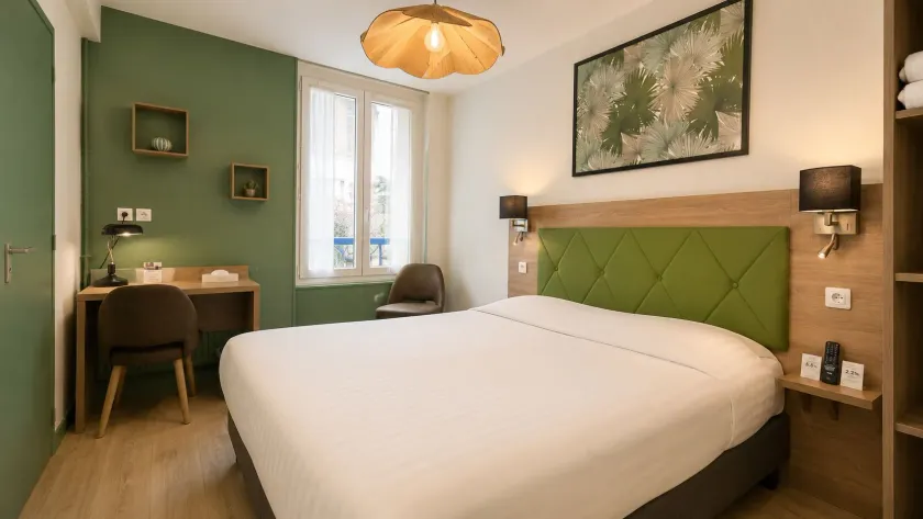 Logis Hôtel Au Croissant - Image 1