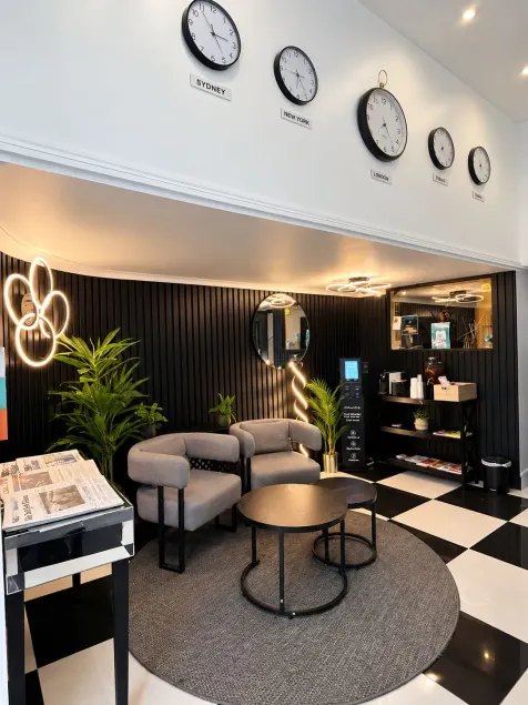 Amsterdam Hotel - Image 1