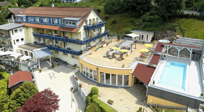 Wellnesshotel Rothfuß mit Spa und 2 Schwimmbädern - Image 1