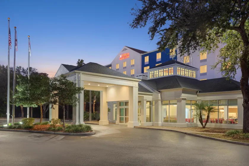 Hilton Garden Inn Tampa North Busch Gardens - Image 1