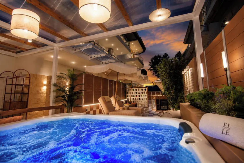 ELLE Rooms & Suites - Image 1