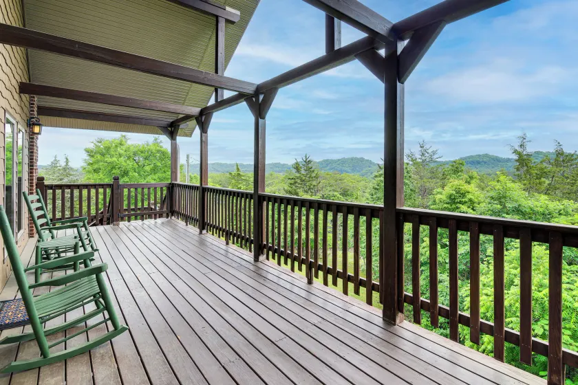 Hot Tub & Game Room! Group-Ready Smokies Cabin - Image 1