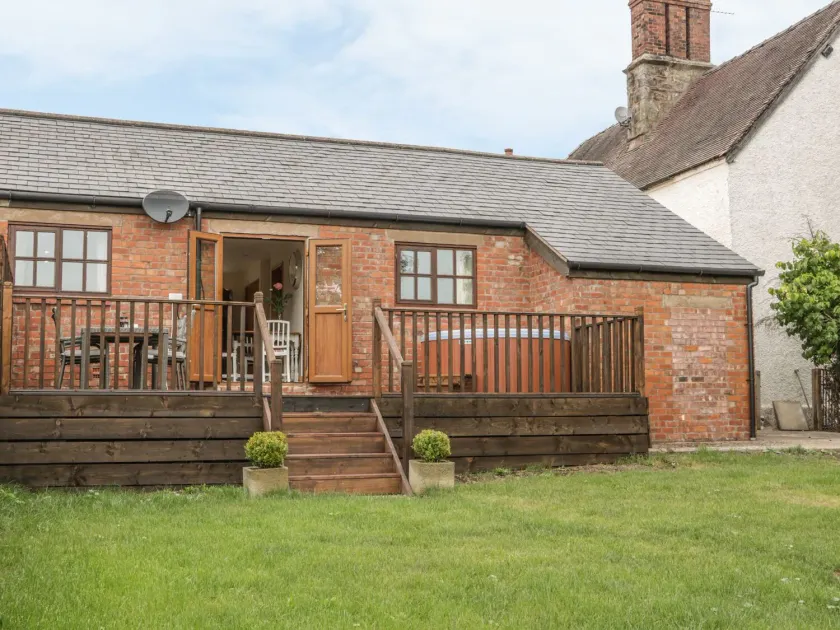 Old Hall Barn 1 - Image 1
