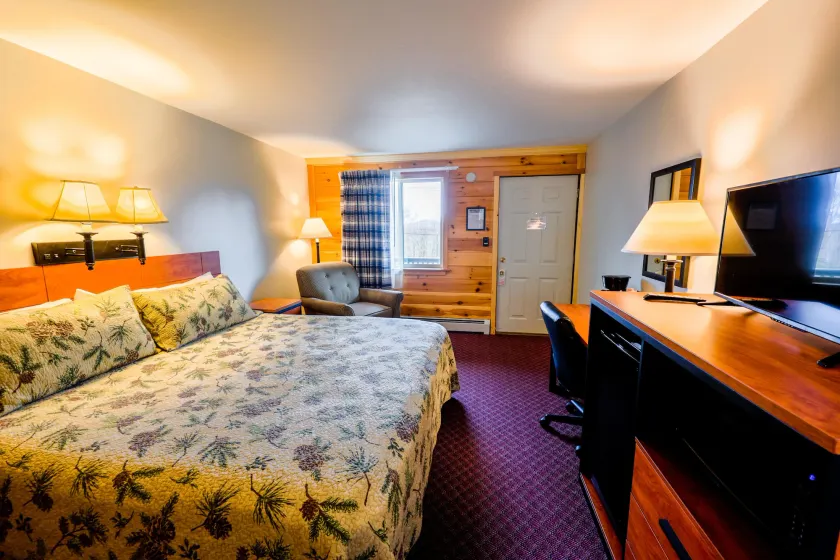 Moose Mountain Inn - Image 1