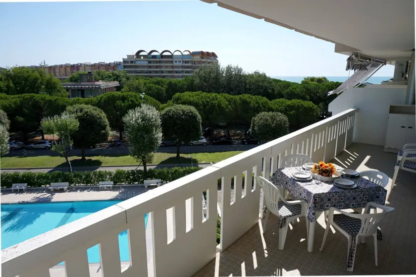 Wohnung mit hellem Balkon am Meer - Image 1
