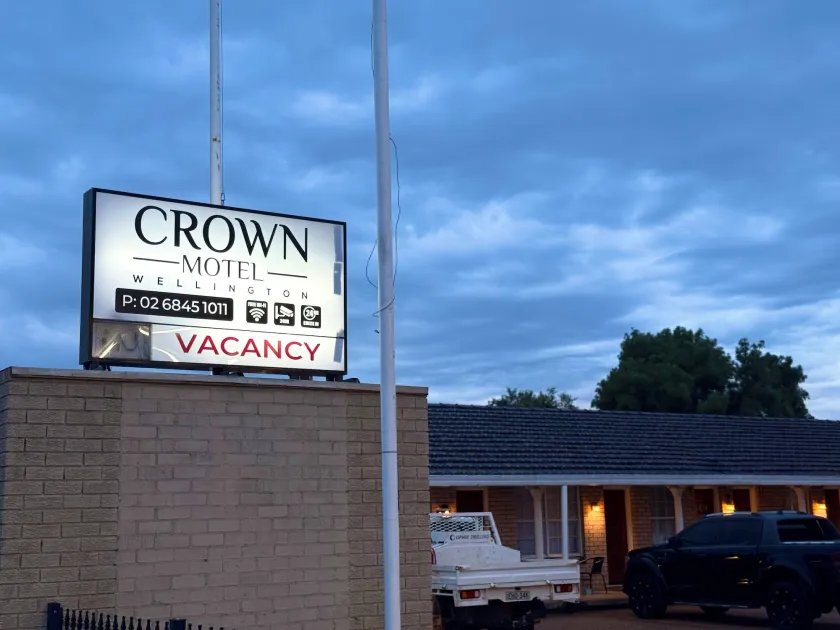 Crown Motel Wellington - Image 1