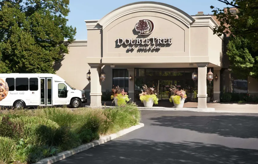 DoubleTree by Hilton Chicago - Alsip - Image 1