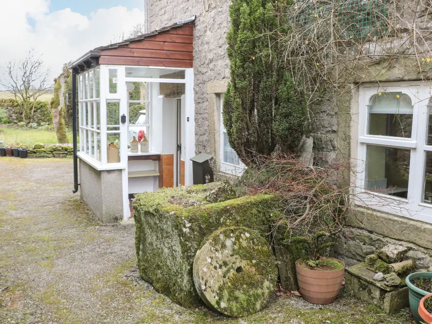 Sycamore Cottage - Image 1