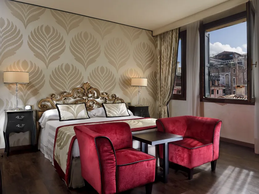 Hotel Amadeus - Image 1