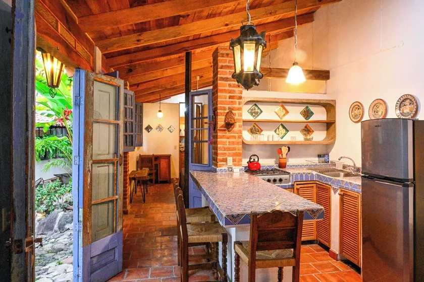 Casa Aurora Garden Retreat - Image 1