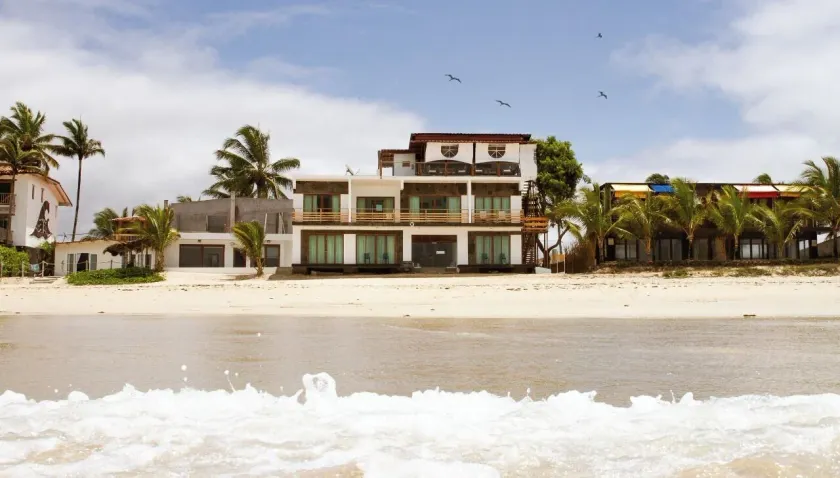 Cormorant Beach House - Image 1
