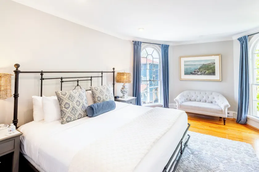 Serenity Inn Newport - Image 1