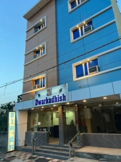 HOTEL DWARKADHEESH - Image 1