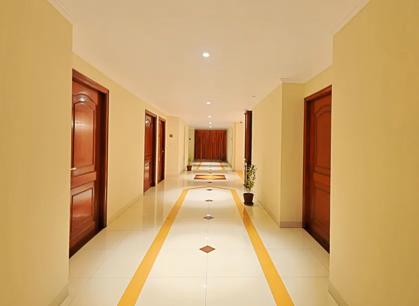Hotel Gnanam - Image 1