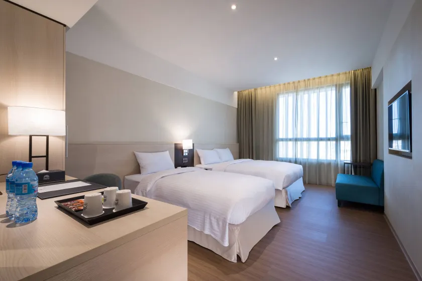 Full Kind Hotel - Image 1