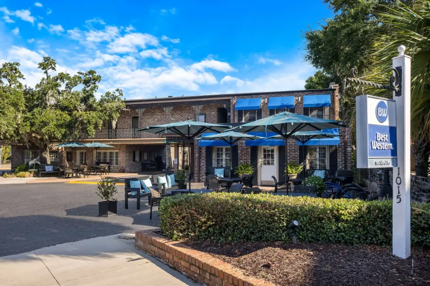 Best Western Sea Island Inn - Image 1