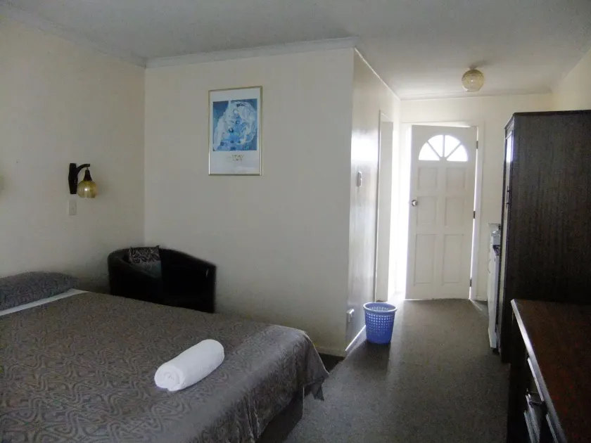 Abbeycourt Motel - Image 1