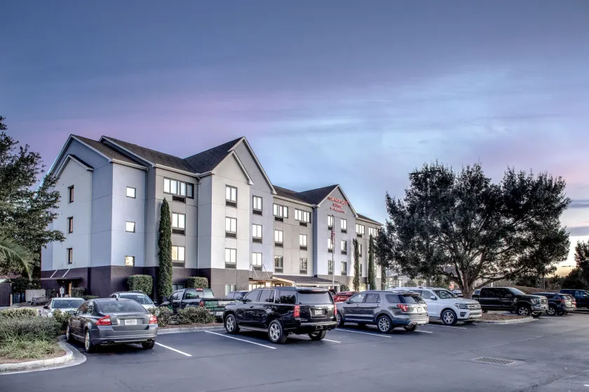 TownePlace Suites by Marriott Savannah Airport - Image 1