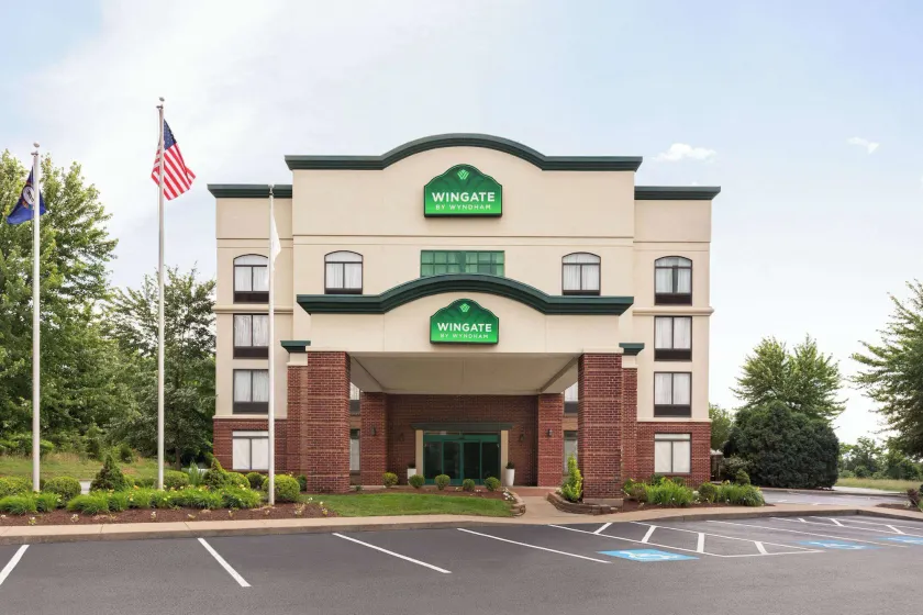 Wingate by Wyndham Louisville East - Image 1