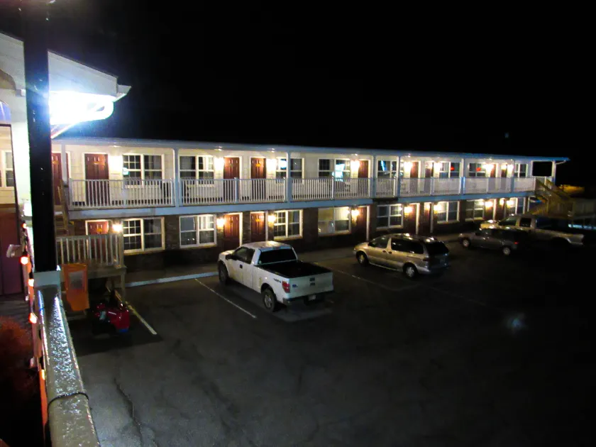 Brewer Motor Inn - Image 1