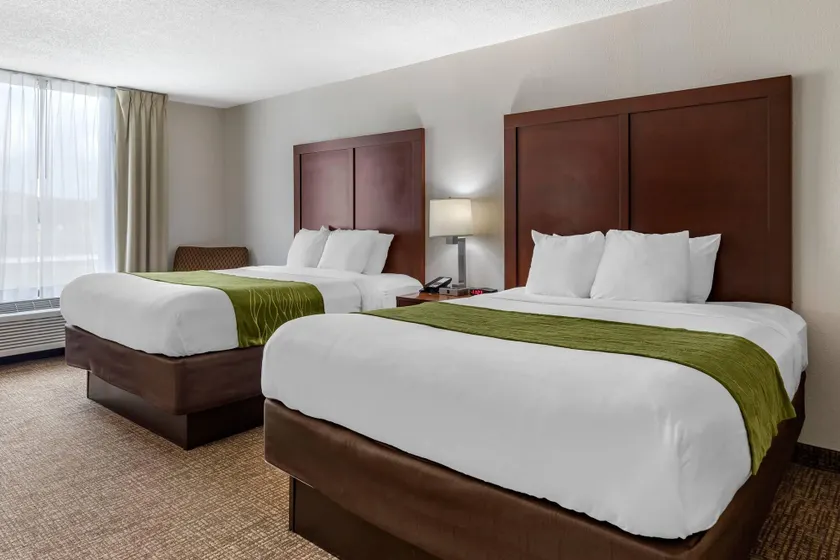 Comfort Inn Shelby - Image 1