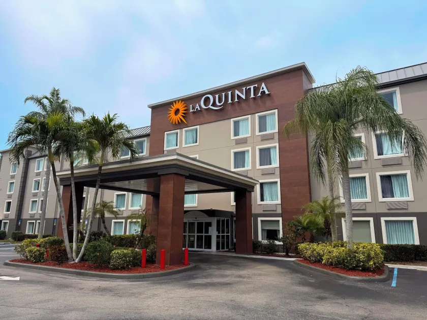 La Quinta by Wyndham Naples East (I-75) - Image 1