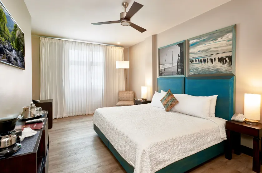 R Hotel Kingston - Image 1