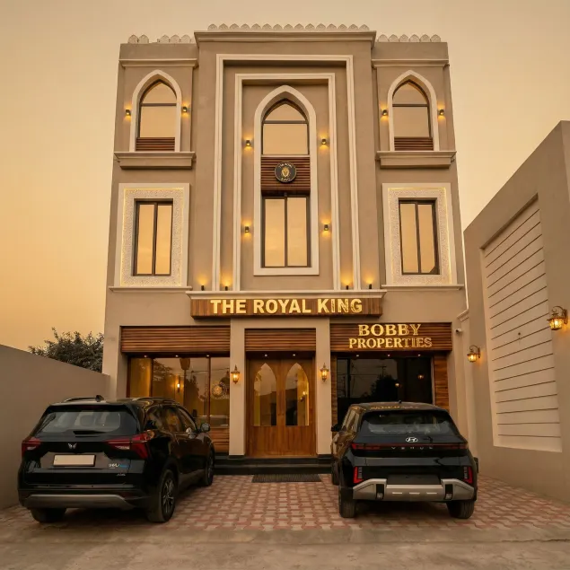 Hotel The Royal King - Image 1