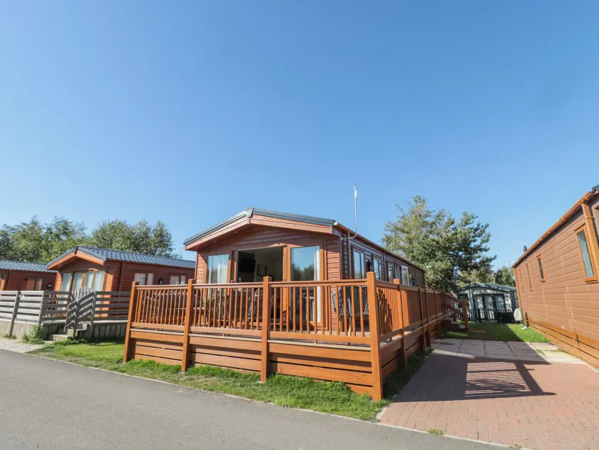 Acorn Lodge - Image 1