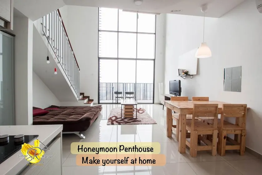 Sinar Rasa Homestay at I-Soho, I-City - Image 1