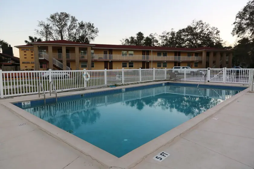 Heritage Inn - Image 1