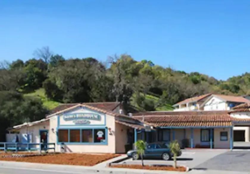Marinwood Inn & Suites - Image 1