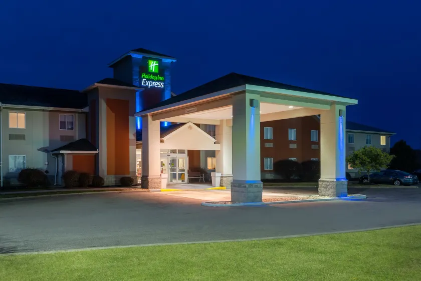 Holiday Inn Express Vermilion by IHG - Image 1