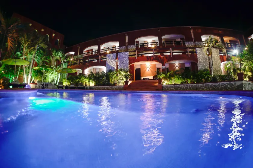 Hotel Zihua Caracol - Image 1