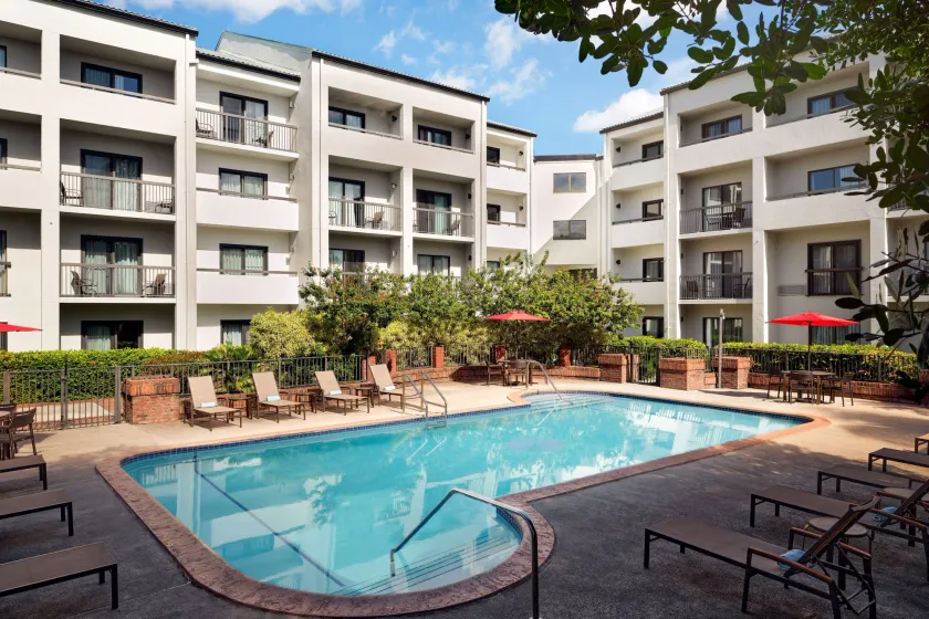 Courtyard Miami Airport West Doral - Image 1