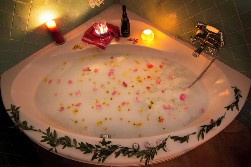 romantic house for 2 people with jacuzzi - Image 1