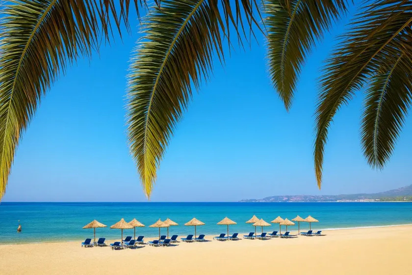 Kamari Beach Hotel - Image 1