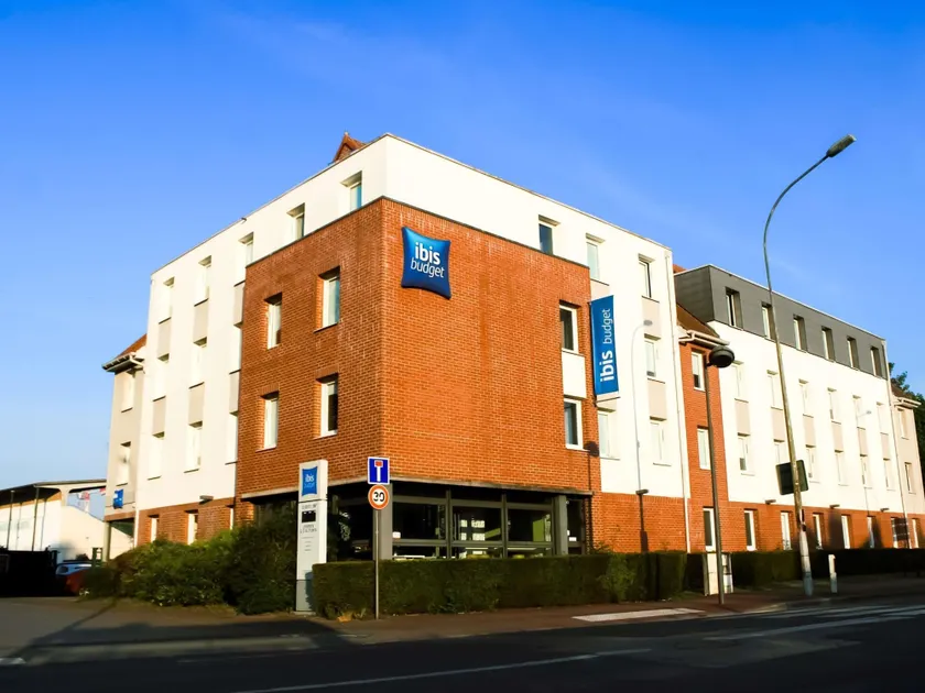 ibis budget Saint-Omer Centre - Image 1