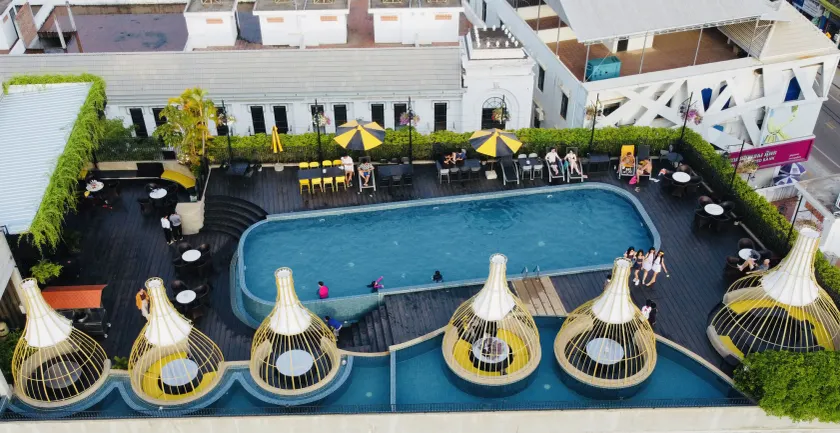 The Twizt - Lifestyle Hostel & Hotel - Image 1
