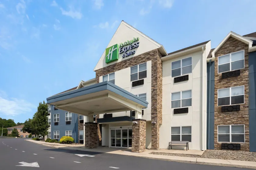 Holiday Inn Express & Suites Wyomissing by IHG - Image 1