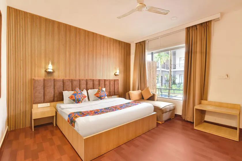 FabHotel Morjim Bliss - Image 1