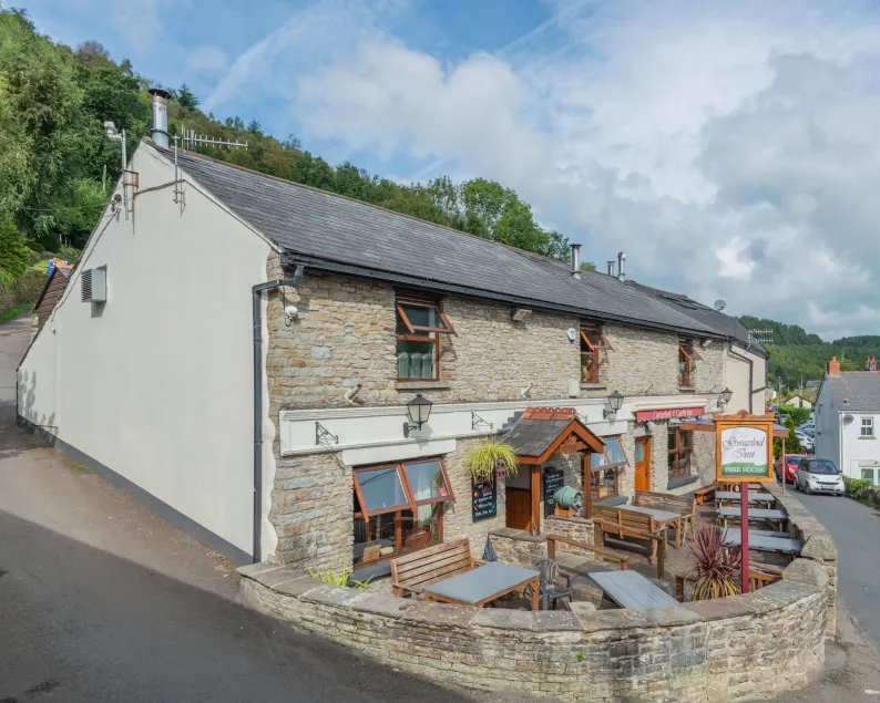 The Gwaelod y Garth Inn - Image 1