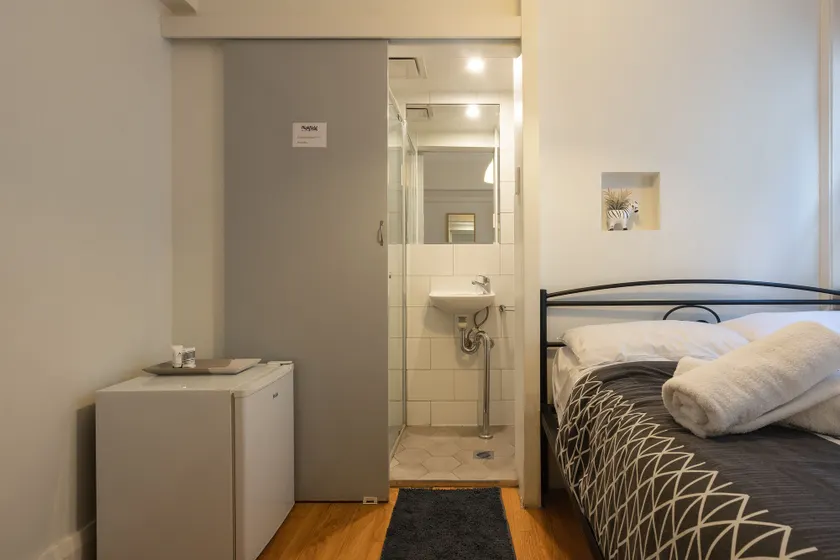 Highfield Private Hotel - Image 1