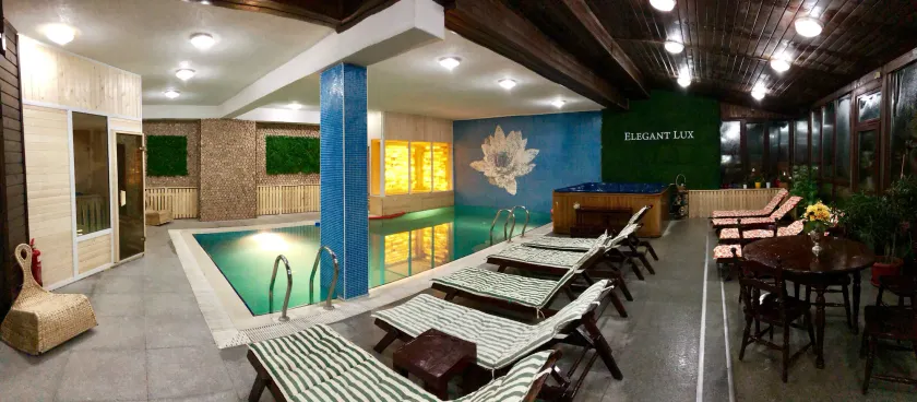 Elegant Lux Hotel - Image 1